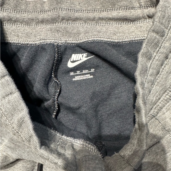 Nike Tech Fleece woman’s pants - Picture 3 of 3